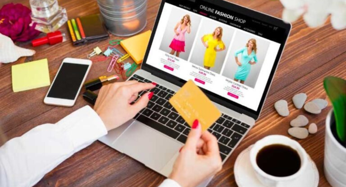 1-smart-shopping-guide-how-to-choose-stylish-clothing-online