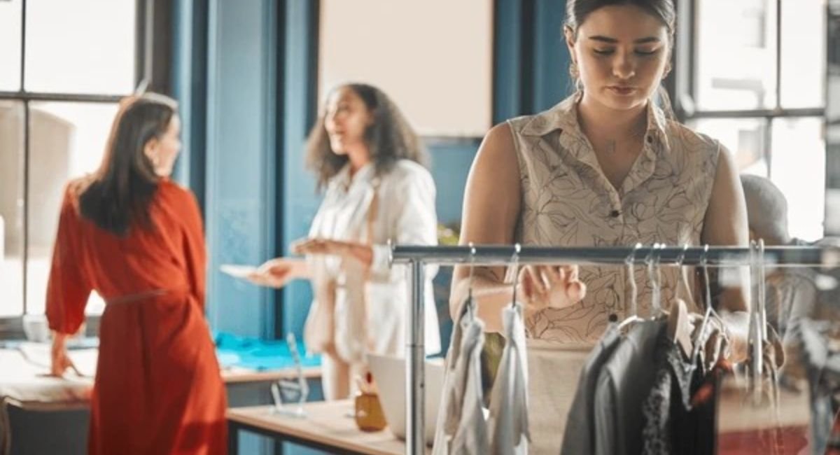 how-to-identify-quality-clothing-when-shopping-online